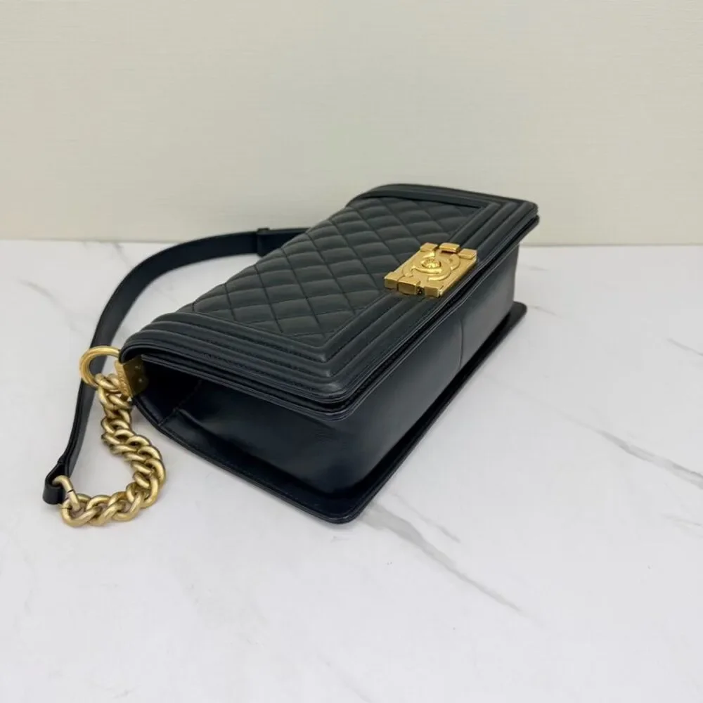 Chanel Women Pre-Loved Bag Very Good Condition
